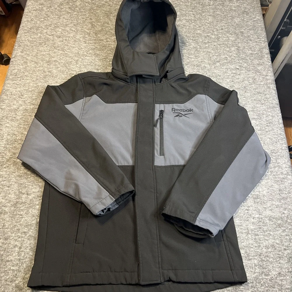 REEBOK Midweight Softshell Jacket Boys Husky Size 10-12 Black/Gray Ready To Wear